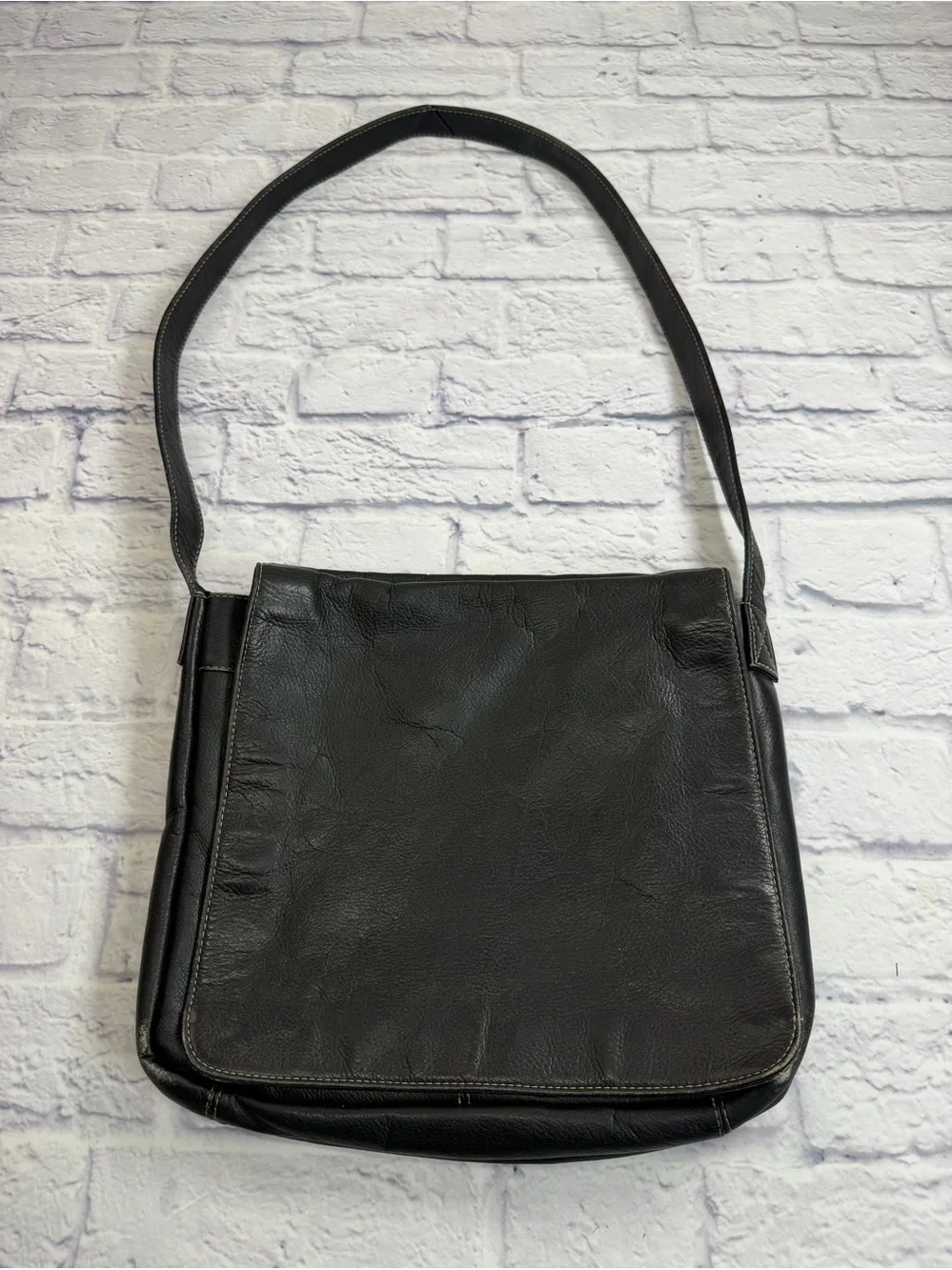 Mens or Women’s  Black Leather Messenger Bag with Flap Closure